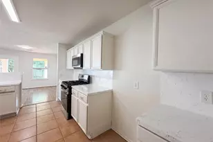 2711 Skyview Trace Ct, Houston, TX 77047 - Photo 13