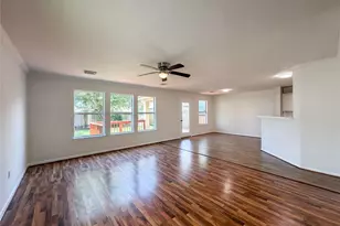 2711 Skyview Trace Ct, Houston, TX 77047 - Photo 3