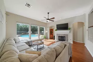 122 W Russet Grove Cir, The Woodlands, TX 77384 - Photo 17