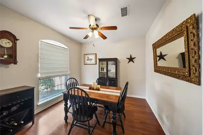 122 W Russet Grove Circle, The Woodlands, TX 77384 - Photo 5