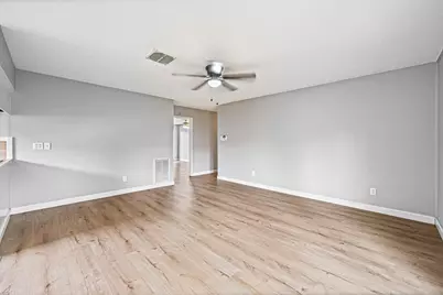 806 Shawnee Street, Houston, TX 77034 - Photo 9