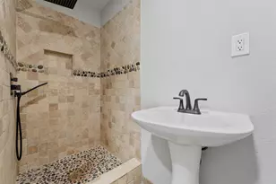 7912 Cypress St, Houston, TX 77012 - Photo 15