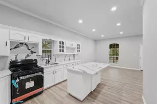 7912 Cypress St, Houston, TX 77012 - Photo 9