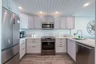 7310 Seawall Blvd, Galveston, TX 77551 - Photo 3