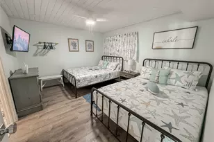 7310 Seawall Blvd, Galveston, TX 77551 - Photo 11