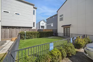 10926 Brookeshire Chase Ln, Houston, TX 77043 - Photo 29