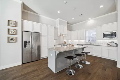 10926 Brookeshire Chase Lane, Houston, TX 77043 - Photo 13