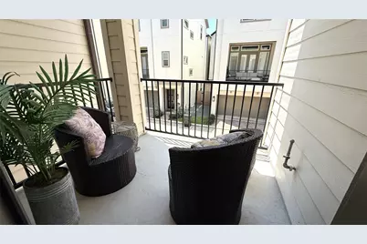 10926 Brookeshire Chase Lane, Houston, TX 77043 - Photo 21