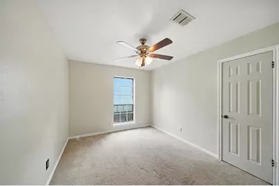 10666 Hazelhurst Drive #22, Houston, TX 77043 - Photo 17