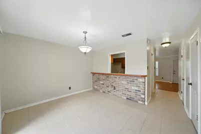 10666 Hazelhurst Drive #22, Houston, TX 77043 - Photo 7