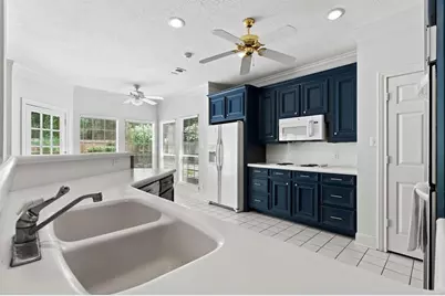 29 Berry Blossom Drive, The Woodlands, TX 77380 - Photo 19