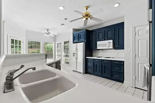 29 Berry Blossom Dr, The Woodlands, TX 77380 - Photo 19