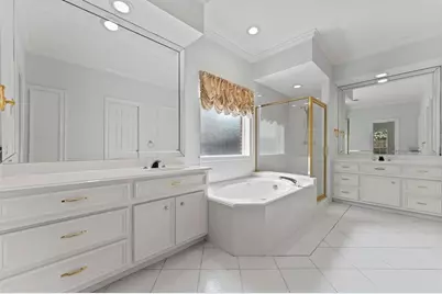 29 Berry Blossom Drive, The Woodlands, TX 77380 - Photo 27