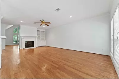 29 Berry Blossom Drive, The Woodlands, TX 77380 - Photo 9