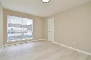 1950 Spenwick Dr, Houston, TX 77055 - Photo 7