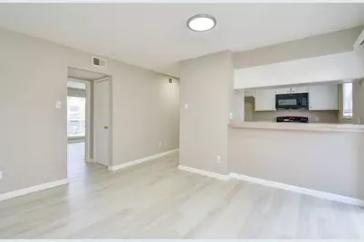 1950 Spenwick Drive #302, Houston, TX 77055 - Photo 3