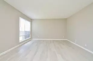 1950 Spenwick Dr, Houston, TX 77055 - Photo 5