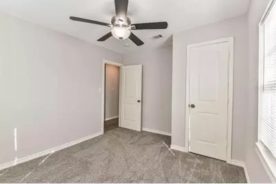 927 W 10th Street, Freeport, TX 77541 - Photo 17