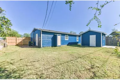 927 W 10th Street, Freeport, TX 77541 - Photo 19