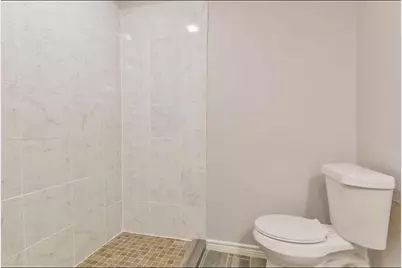 927 W 10th Street, Freeport, TX 77541 - Photo 15