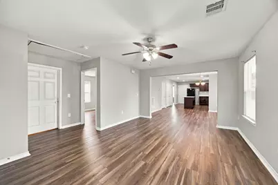 2722 Vega St, Houston, TX 77088 - Photo 9
