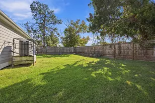 2722 Vega St, Houston, TX 77088 - Photo 23