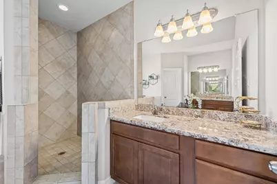 9706 Suffolk Downs Drive, Mont Belvieu, TX 77523 - Photo 23