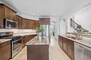 9706 Suffolk Downs Dr, Mont Belvieu, TX 77523 - Photo 15
