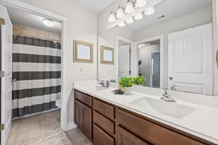 9706 Suffolk Downs Dr, Mont Belvieu, TX 77523 - Photo 31