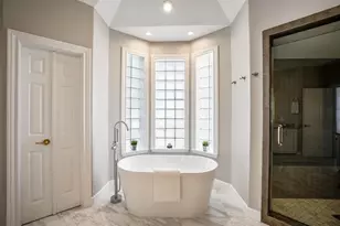 63 N Windsail Pl, The Woodlands, TX 77381 - Photo 35