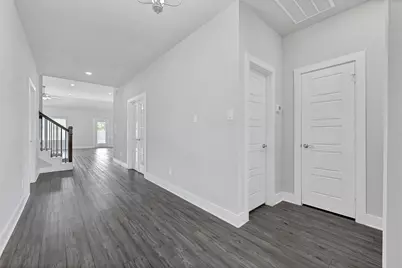10329 S Goshawk Trail, Conroe, TX 77385 - Photo 5