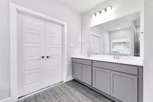 10329 S Goshawk Trl, Conroe, TX 77385 - Photo 23