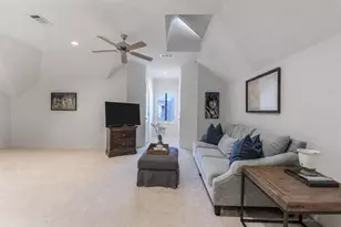 2121 Potomac Dr, Houston, TX 77057 - Photo 19