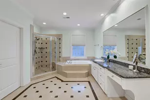 2121 Potomac Dr, Houston, TX 77057 - Photo 13