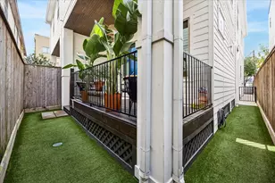 2320 Couch St, Houston, TX 77008 - Photo 29