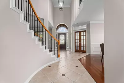 15 Barlow Court, The Woodlands, TX 77382 - Photo 3