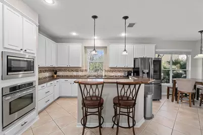 15 Barlow Court, The Woodlands, TX 77382 - Photo 9