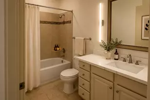 4899 Montrose Blvd, Houston, TX 77006 - Photo 9