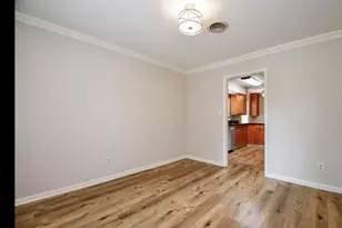10706 Inwood Dr, Houston, TX 77042 - Photo 9