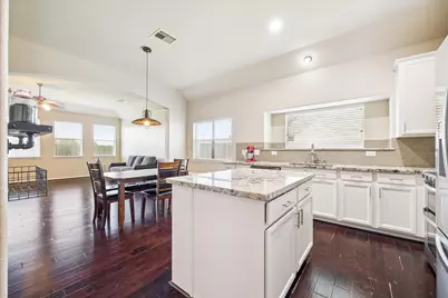 7304 Valentine Lane, Pearland, TX 77584 - Photo 11