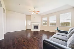 7304 Valentine Ln, Pearland, TX 77584 - Photo 9