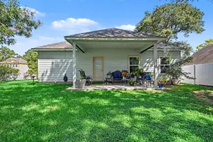 64 Borondo Pines, La Marque, TX 77568 - Photo 25