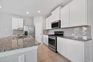 18817 Amaro Hills Dr, New Caney, TX 77357 - Photo 3