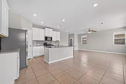 18817 Amaro Hills Drive, New Caney, TX 77357 - Photo 13