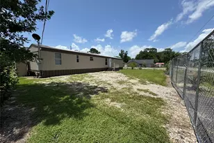 600 E Melville Dr, Crosby, TX 77532 - Photo 3