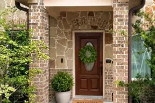 305 Hill Brook Ln, Conroe, TX 77385 - Photo 3