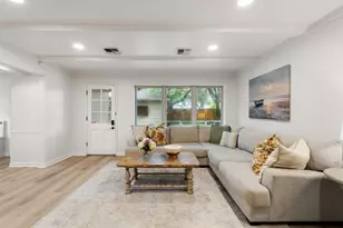 10738 Cedar Creek Dr, Houston, TX 77042 - Photo 7