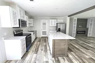 161 Veteran Ln, Livingston, TX 77351 - Photo 1
