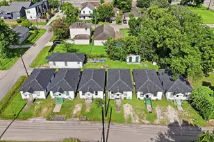2222 Erastus St, Houston, TX 77020 - Photo 1