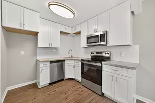 7047 Bissonnet St, Houston, TX 77074 - Photo 15